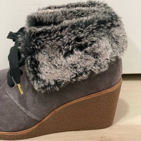 EUC Cole Haan Coralie Waterproof Wedge Bootie. Grey. Faux Fur. Size 6 / 6B - Picture 4 of 15